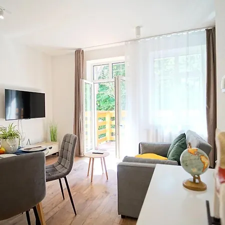 Everysky Kowary, 1-go Maja 62 아파트