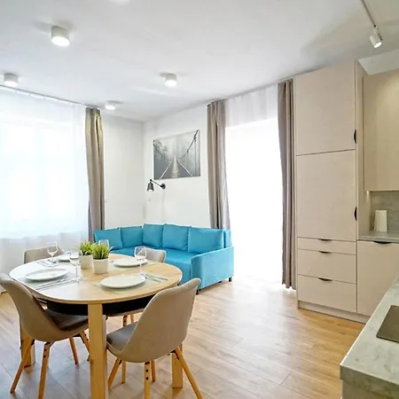 Everysky Kowary, 1-go Maja 62 아파트 *